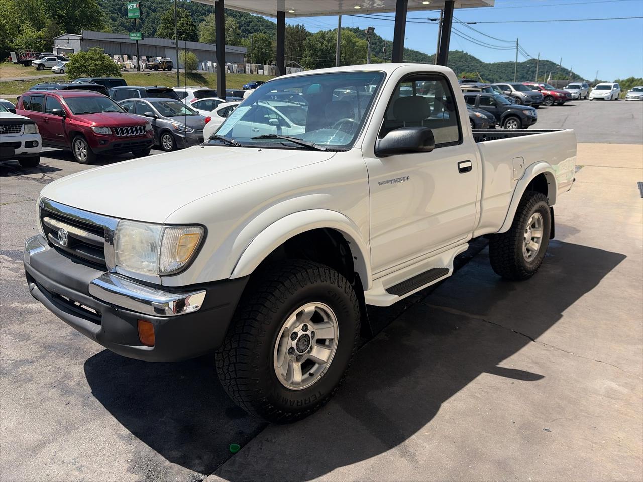 Toyota Tacoma Regular Cab 4WD 2000