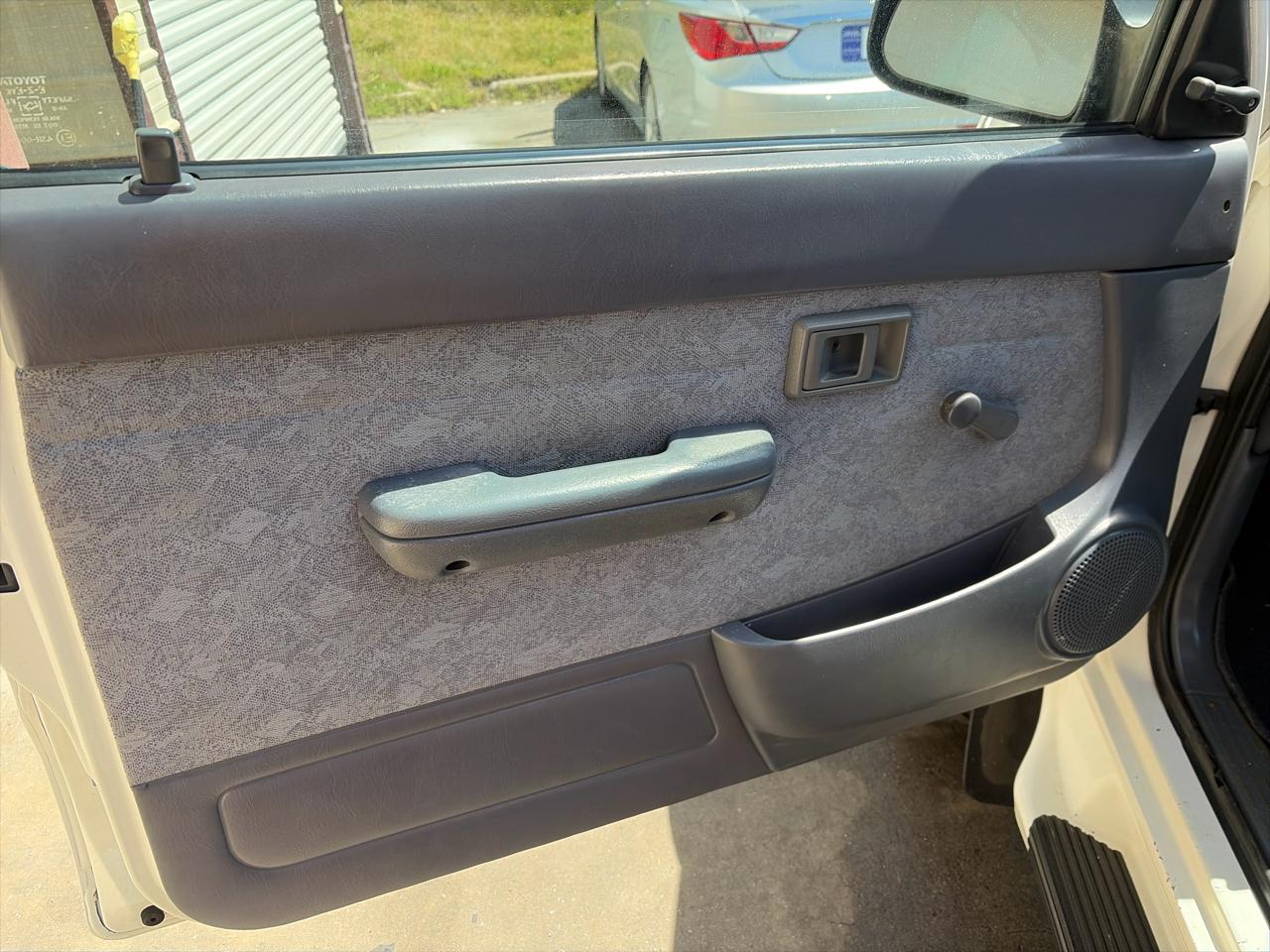 Toyota Tacoma Regular Cab 4WD 2000