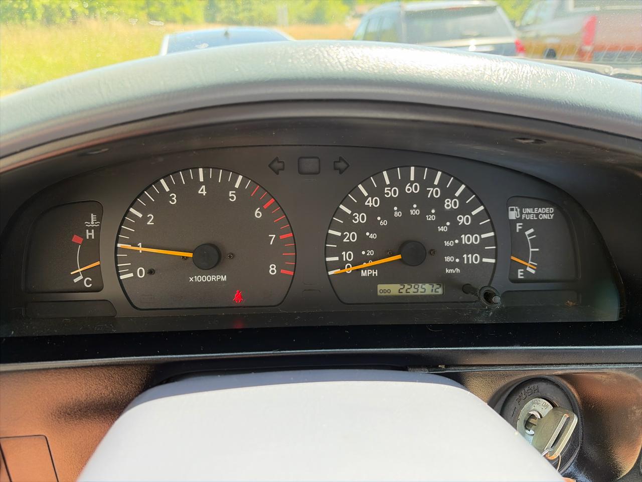 Toyota Tacoma Regular Cab 4WD 2000