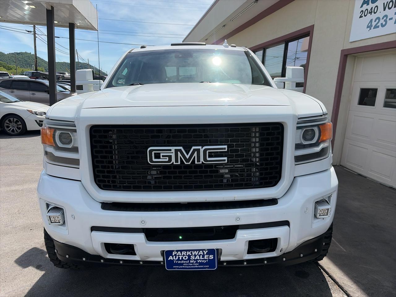 GMC Sierra 2500HD Denali Crew Cab 4WD 2016