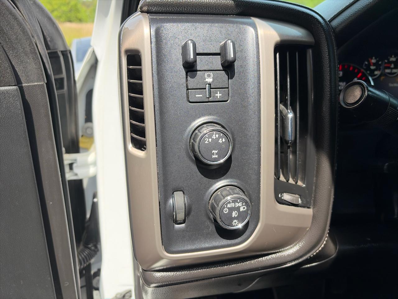 GMC Sierra 2500HD Denali Crew Cab 4WD 2016