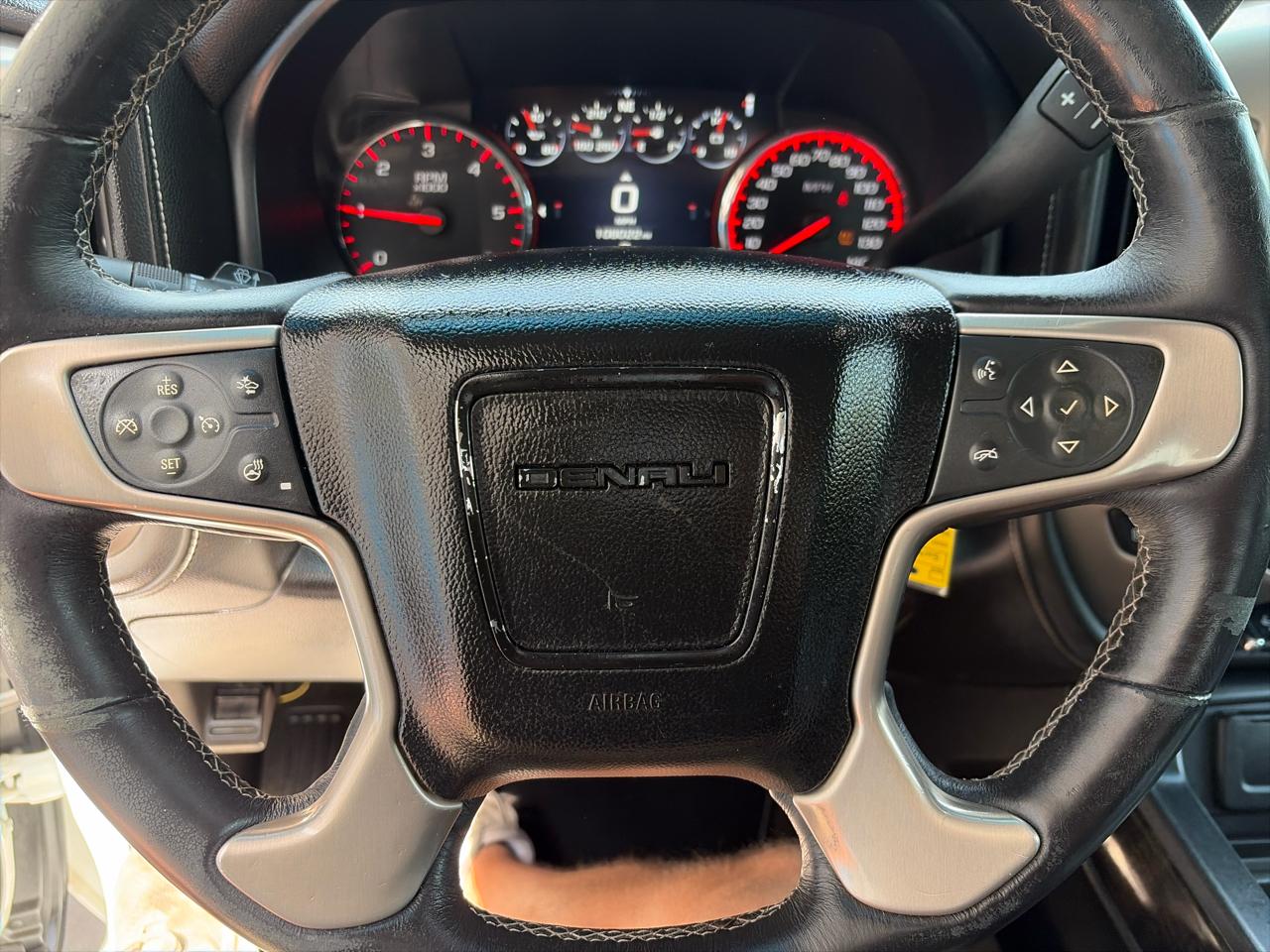 GMC Sierra 2500HD Denali Crew Cab 4WD 2016