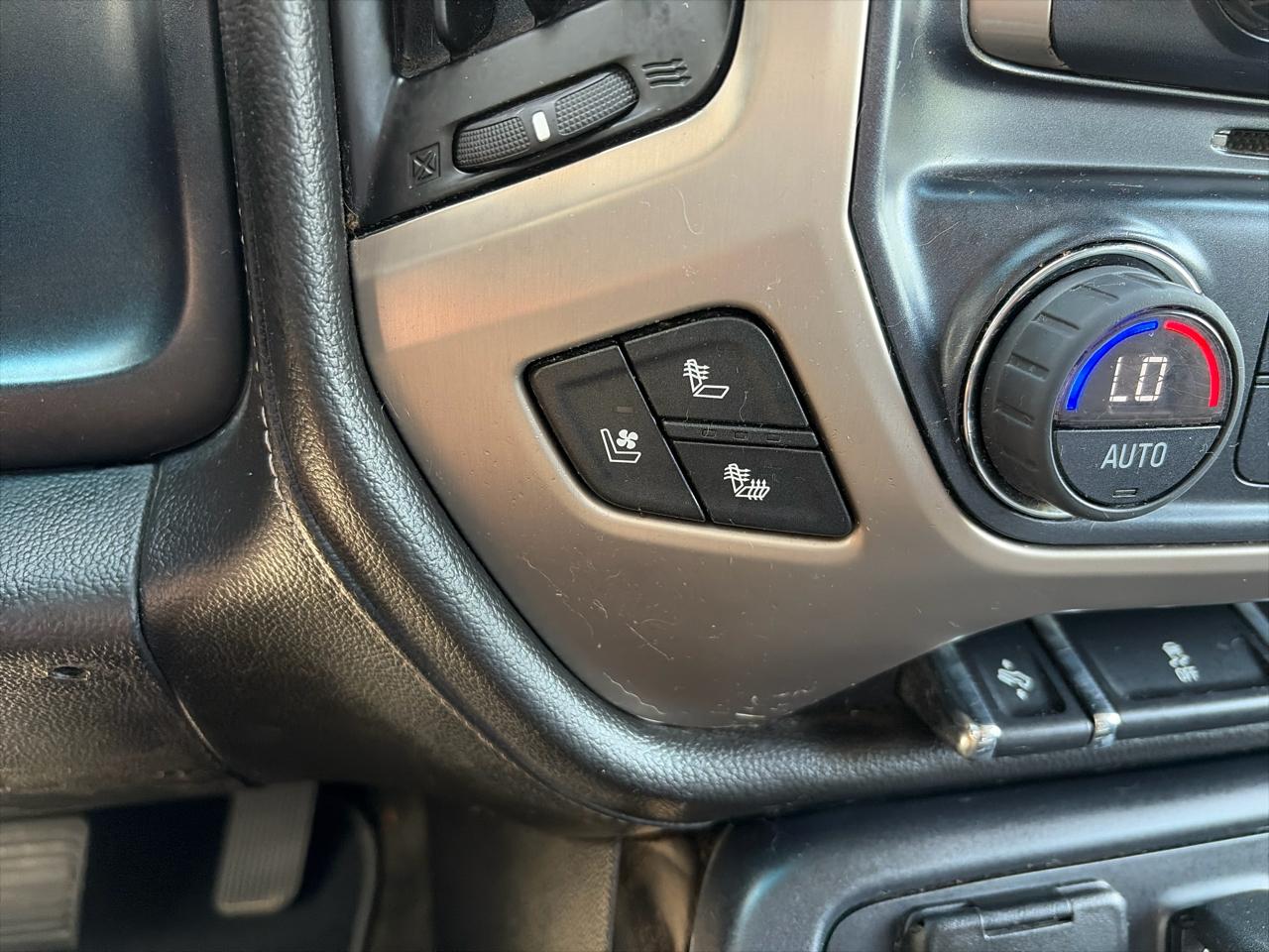 GMC Sierra 2500HD Denali Crew Cab 4WD 2016