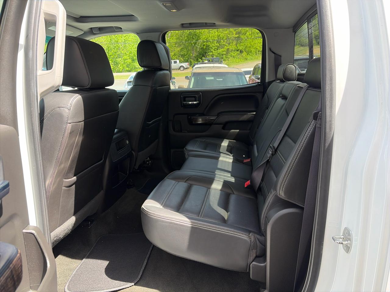 GMC Sierra 2500HD Denali Crew Cab 4WD 2016