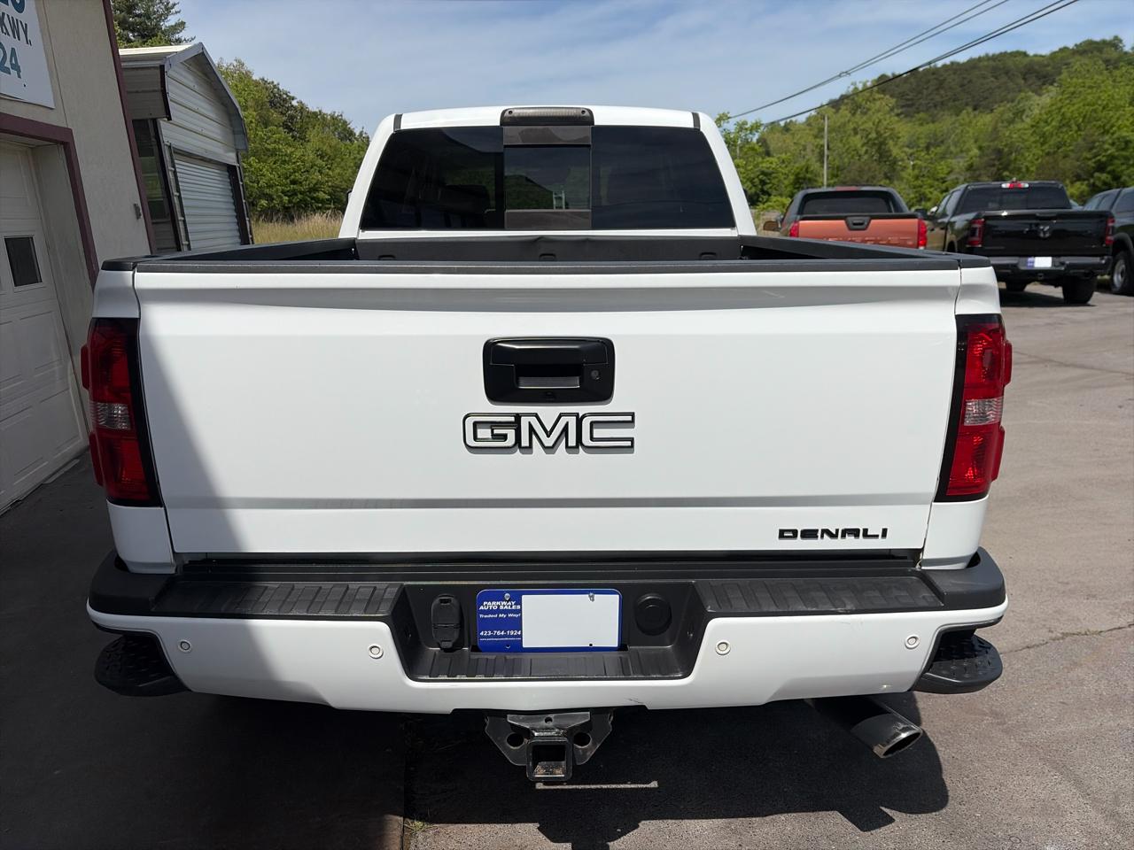 GMC Sierra 2500HD Denali Crew Cab 4WD 2016