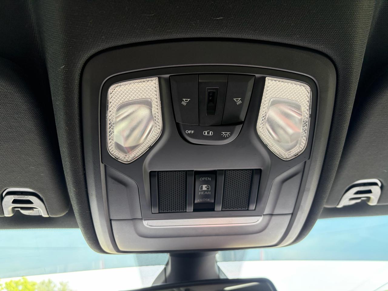 RAM 1500 Rebel Crew Cab SB 4WD 2019