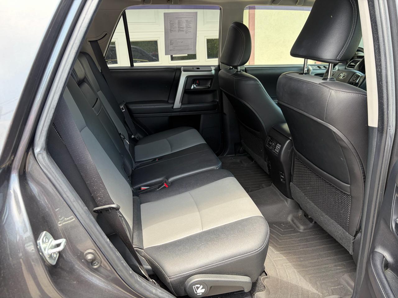 Toyota 4Runner SR5 4WD 2016