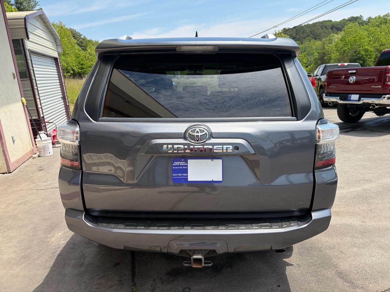 Toyota 4Runner SR5 4WD 2016