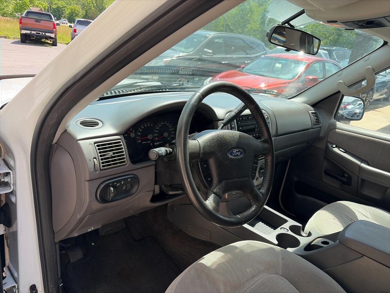 Ford Explorer XLT 4.0L 4WD 2005