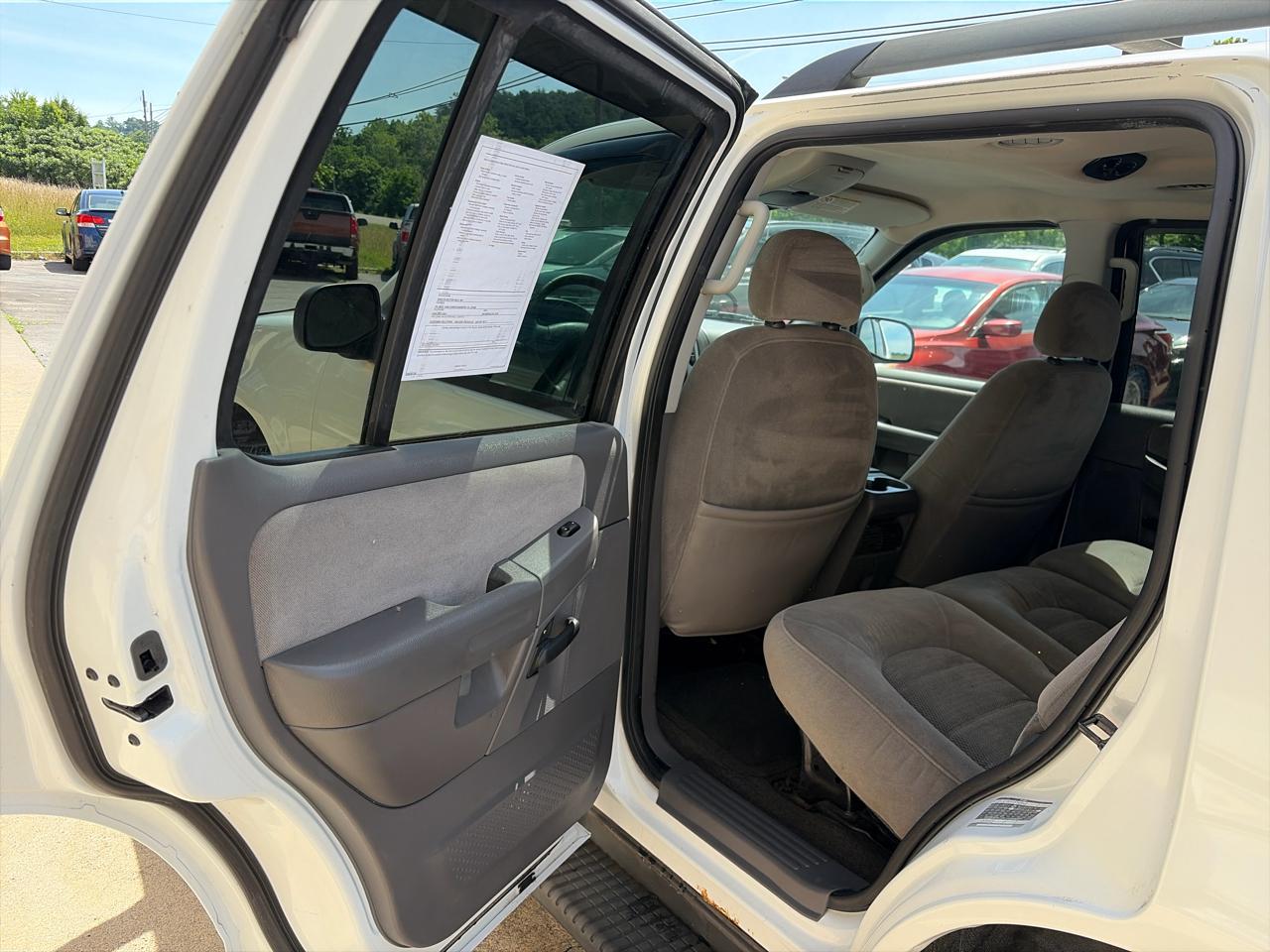 Ford Explorer XLT 4.0L 4WD 2005