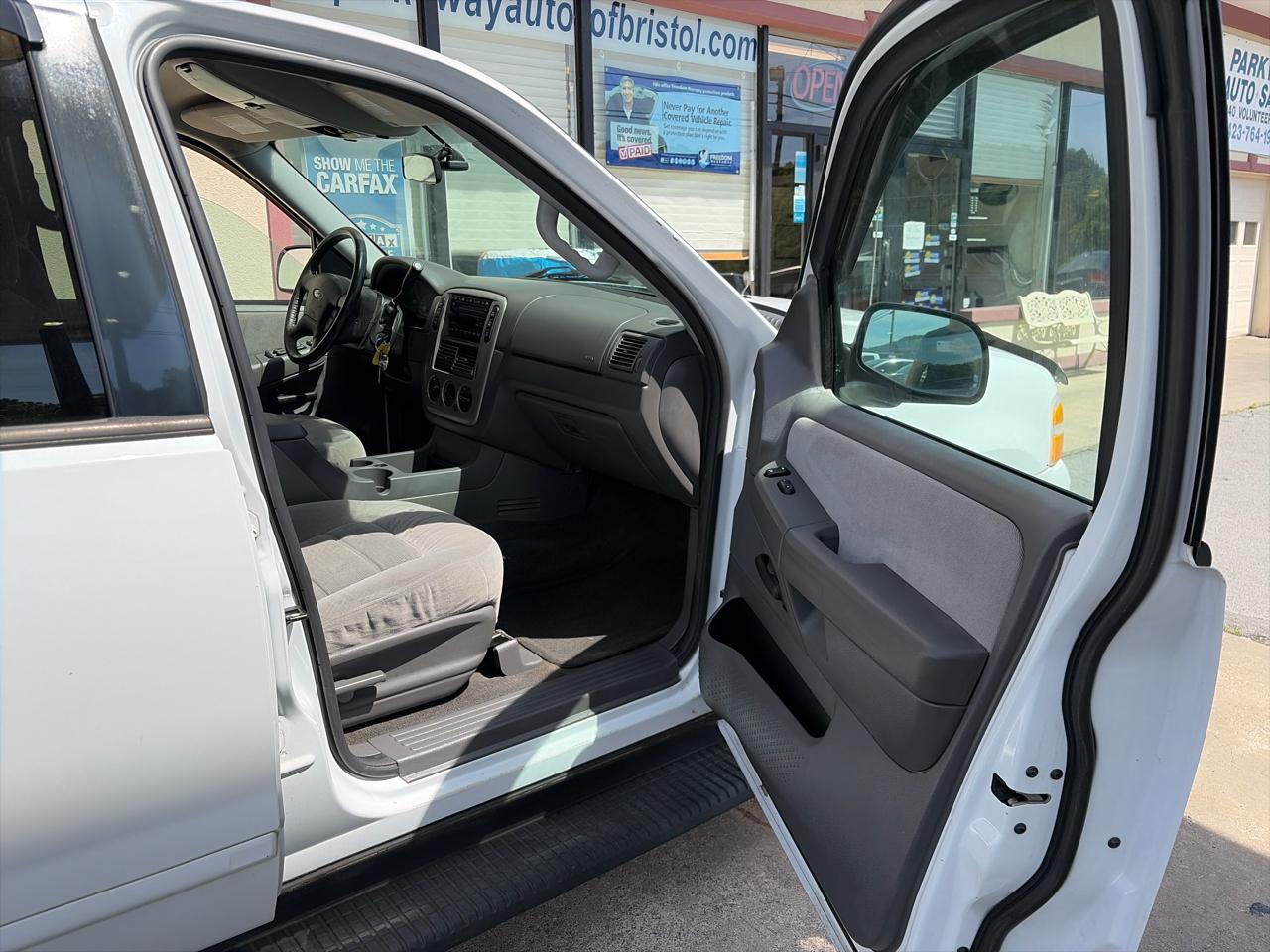 Ford Explorer XLT 4.0L 4WD 2005