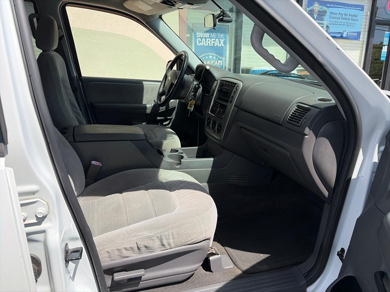 Ford Explorer XLT 4.0L 4WD 2005