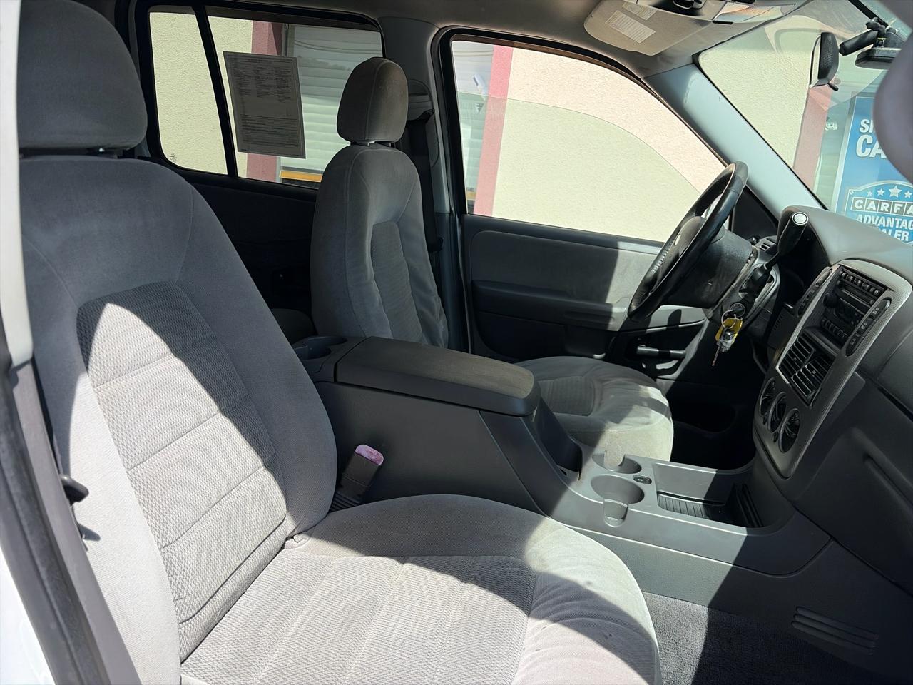 Ford Explorer XLT 4.0L 4WD 2005