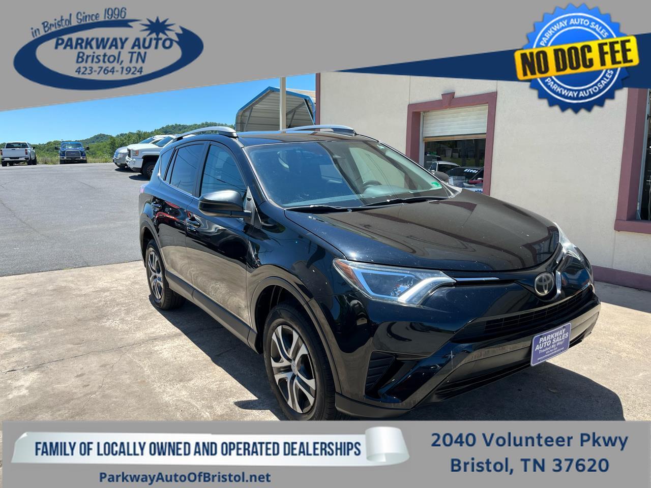 Toyota RAV4 LE FWD 2017