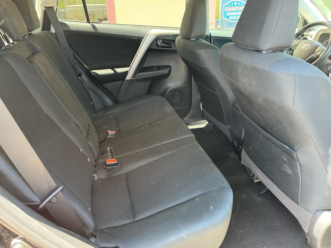 Toyota RAV4 LE FWD 2017