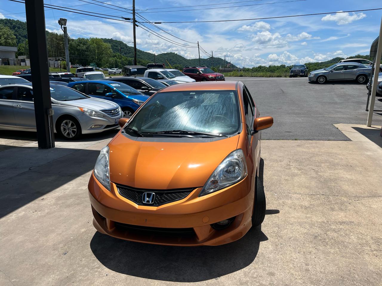 Honda Fit Sport 5-Speed MT 2011
