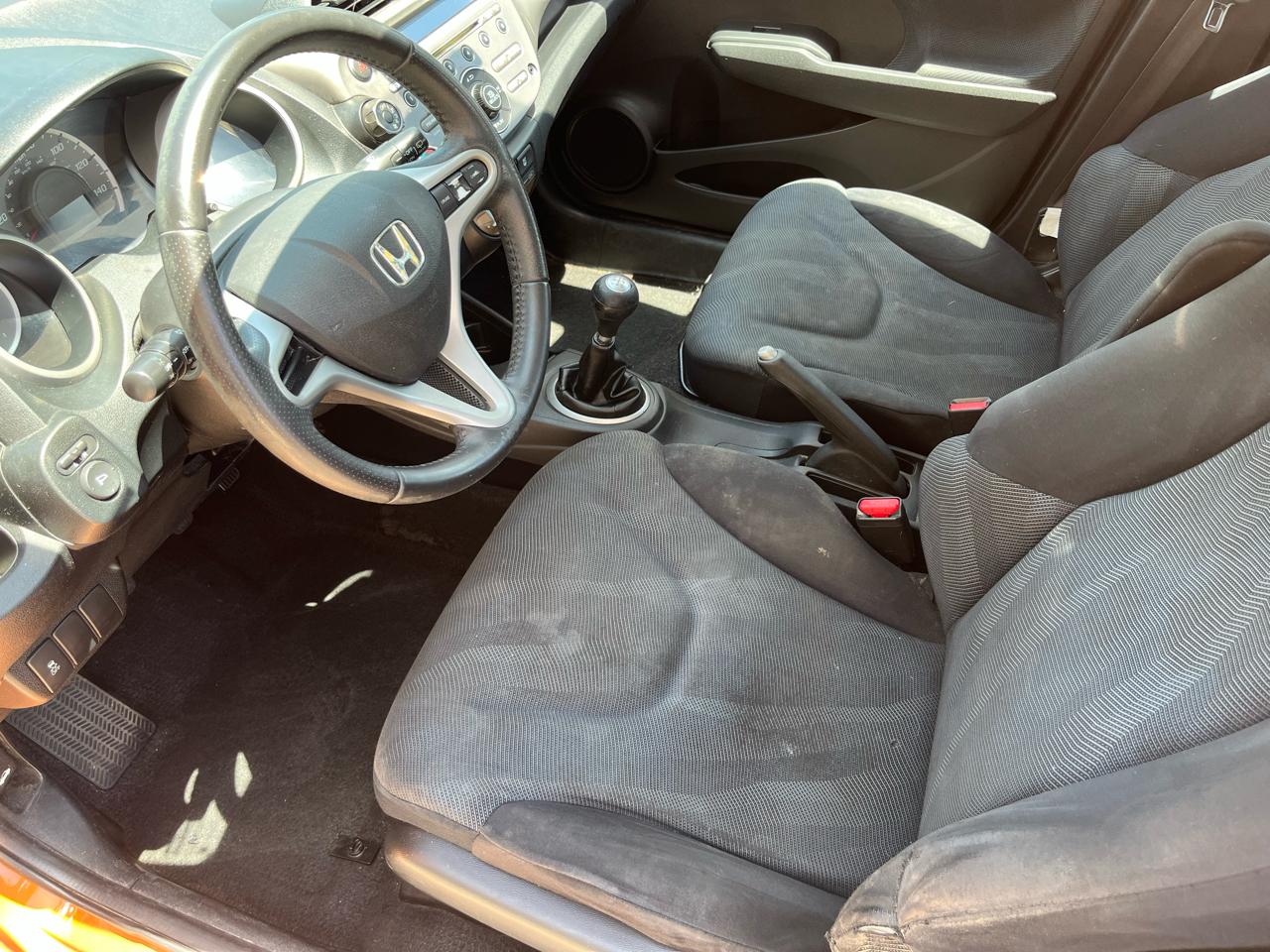 Honda Fit Sport 5-Speed MT 2011