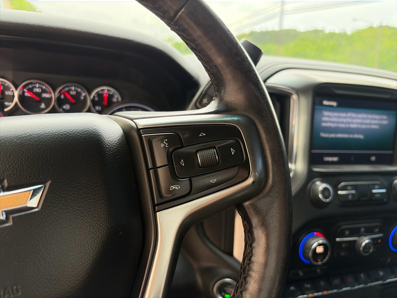Chevrolet Silverado 1500 LT Double Cab 4WD 2021