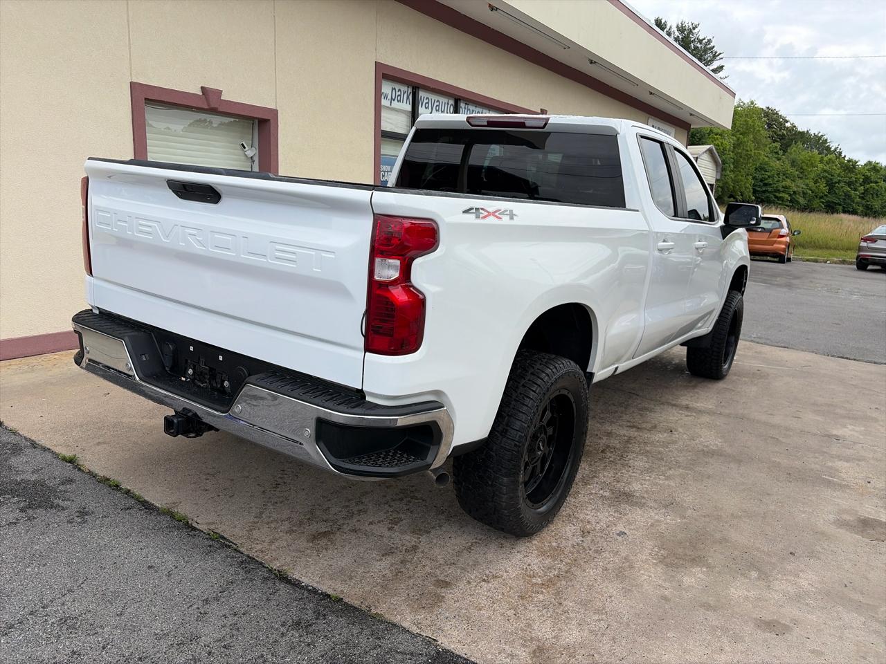 Chevrolet Silverado 1500 LT Double Cab 4WD 2021
