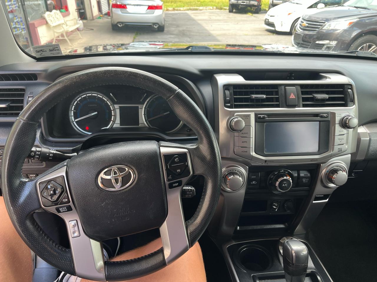 Toyota 4Runner SR5 4WD 2015