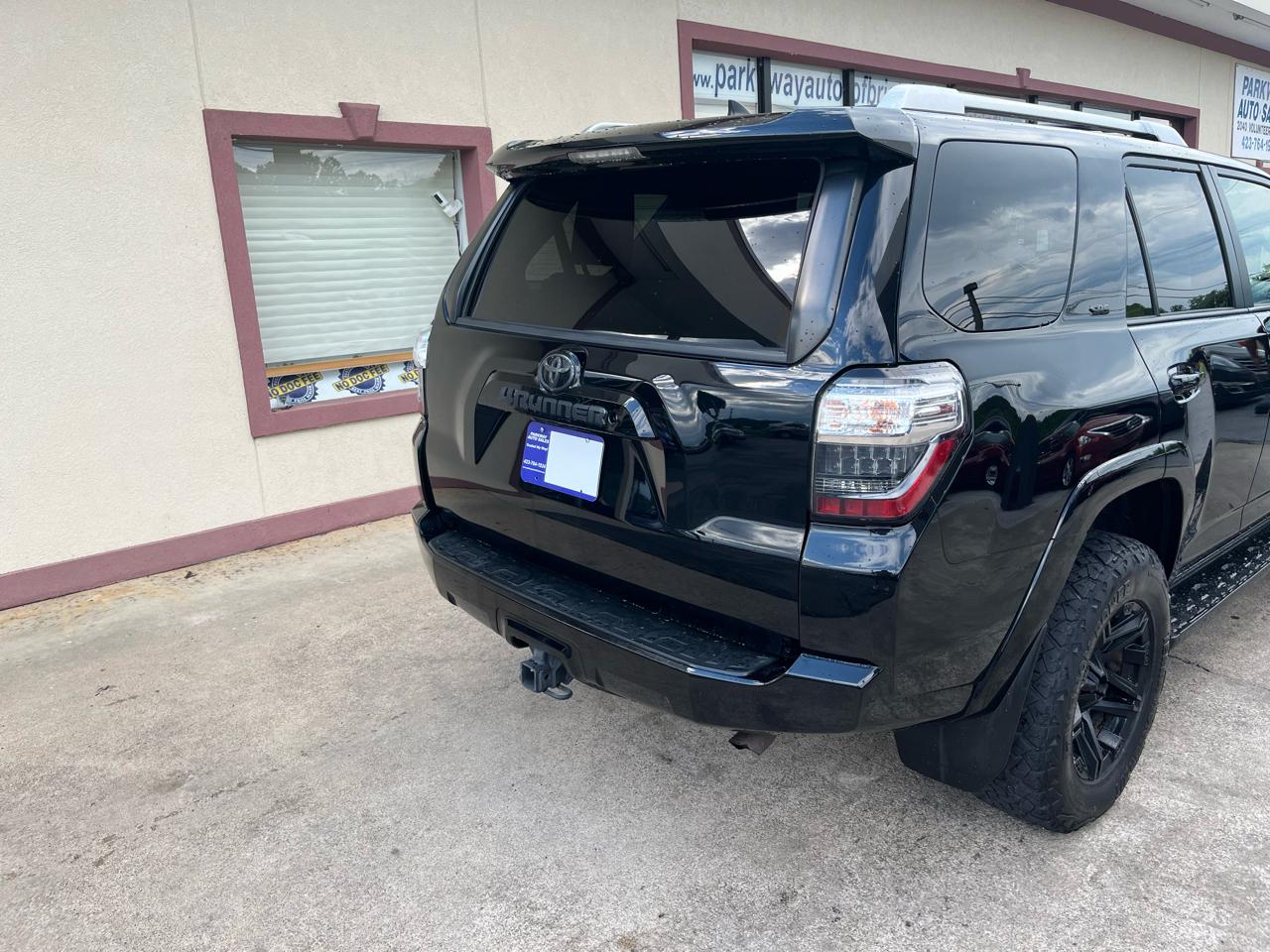 Toyota 4Runner SR5 4WD 2015