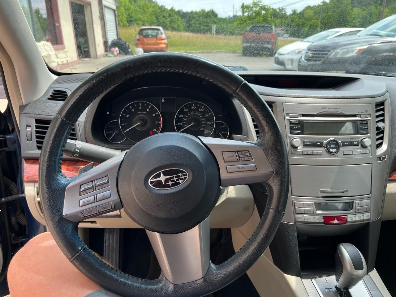 Subaru Legacy 3.6R Limited 2011