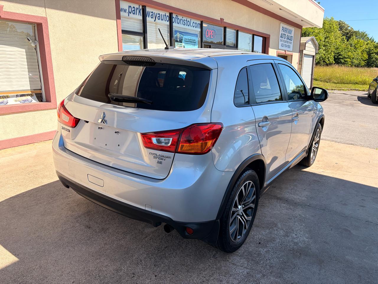 Mitsubishi Outlander Sport 2.4 ES 4WD CVT 2016