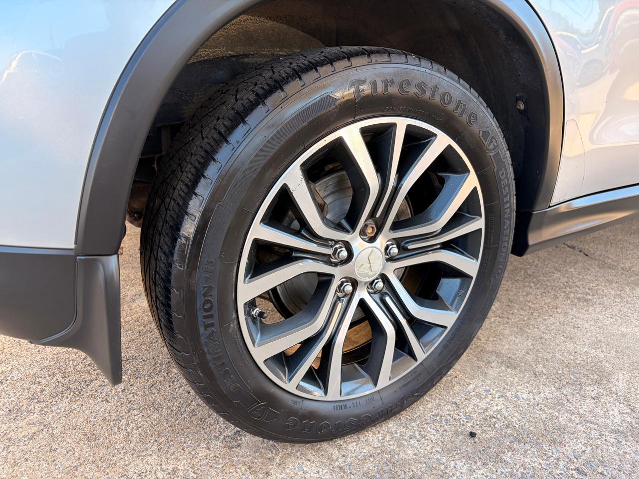 Mitsubishi Outlander Sport 2.4 ES 4WD CVT 2016