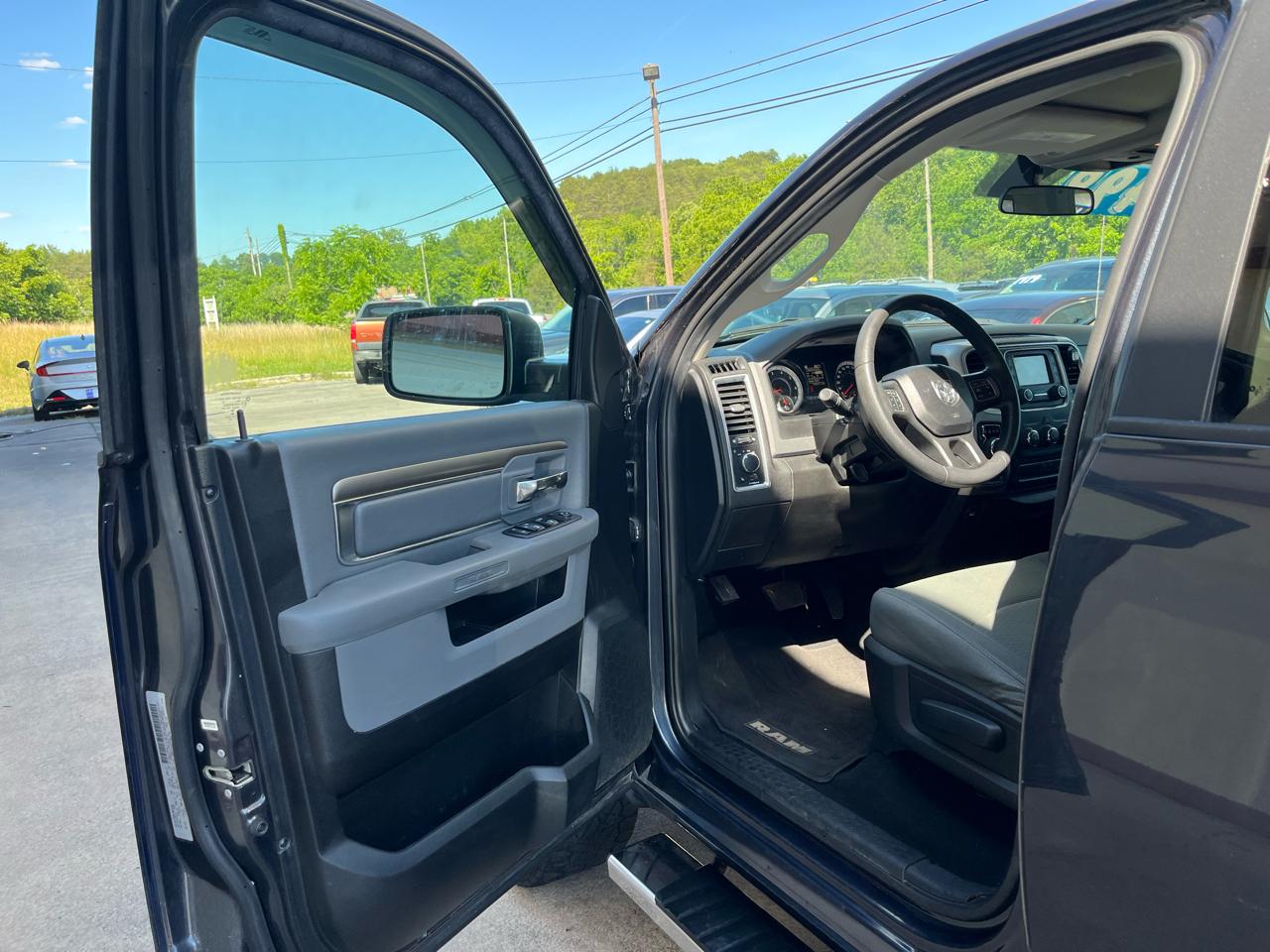 RAM 1500 Classic Tradesman Crew Cab LWB 4WD 2020