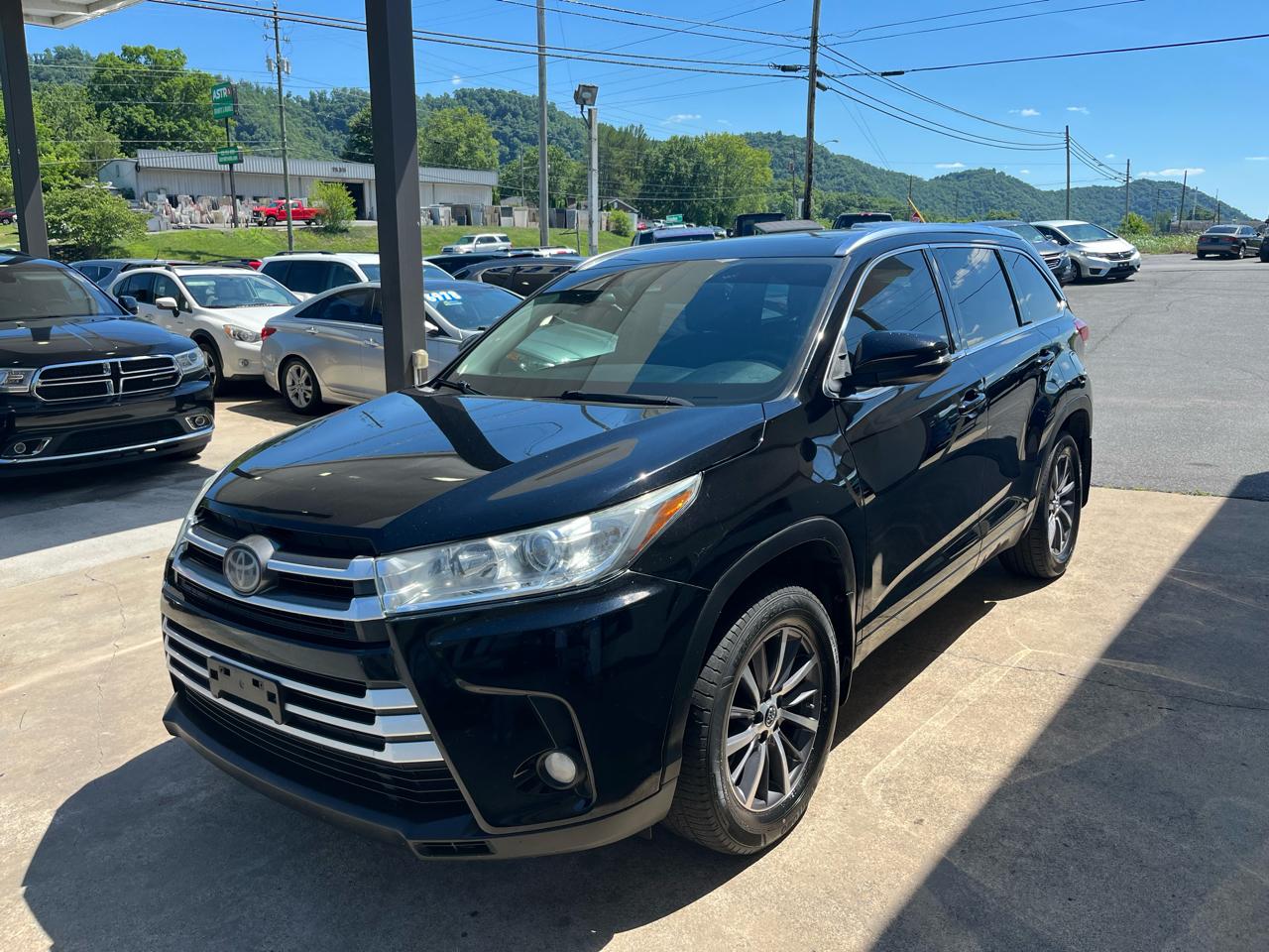 Toyota Highlander SE AWD V6 2017