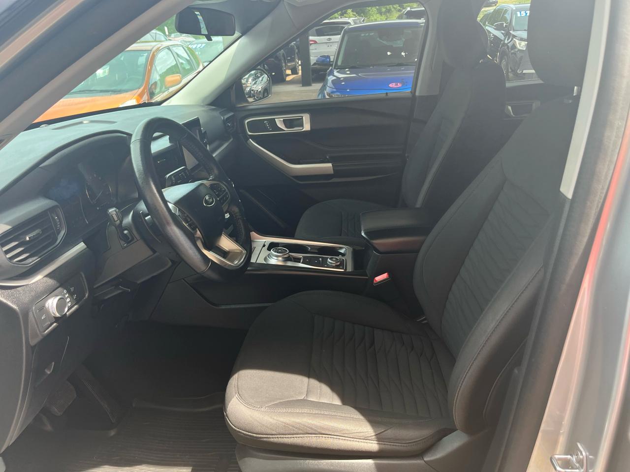 Ford Explorer XLT AWD 2021