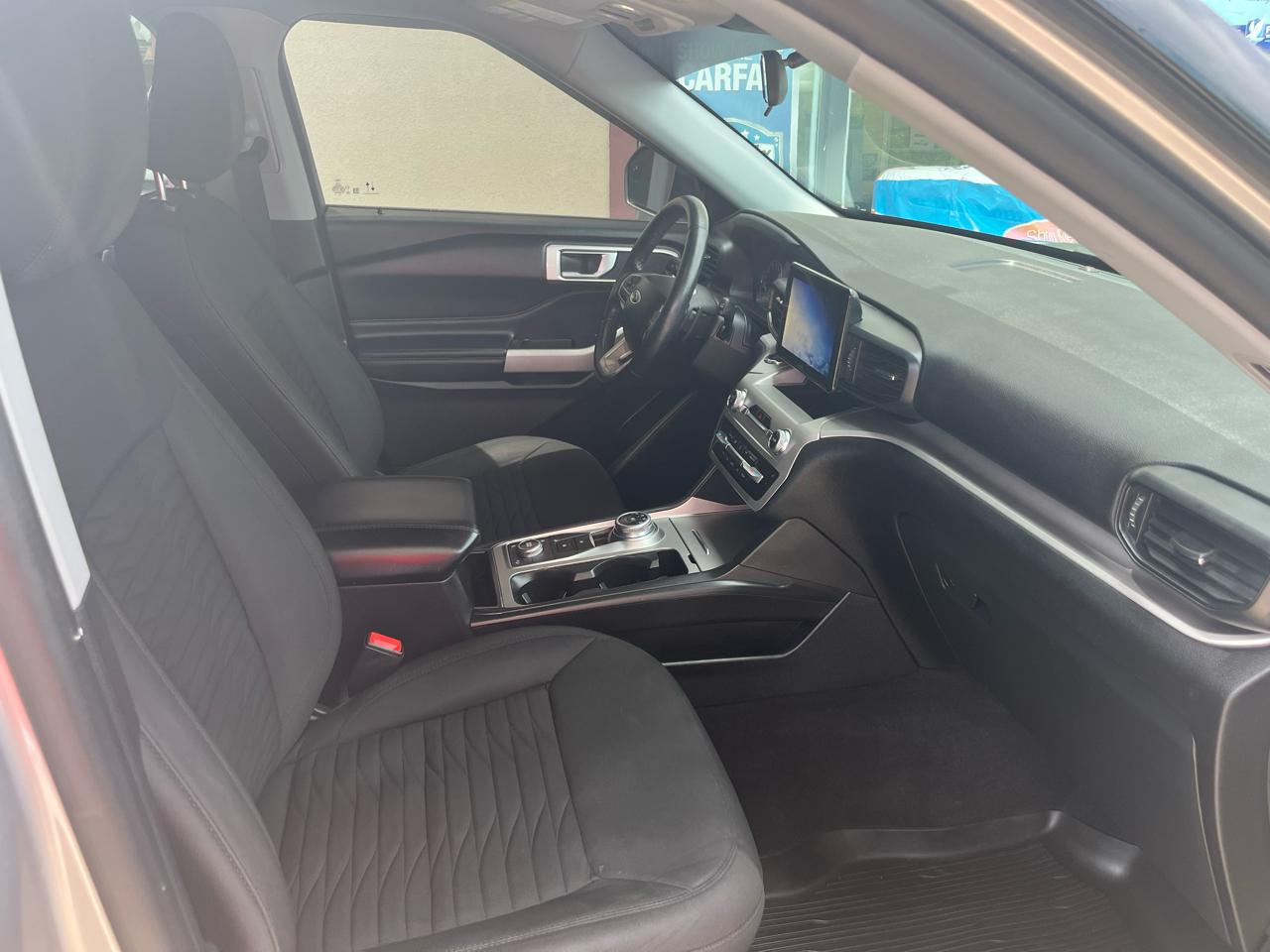 Ford Explorer XLT AWD 2021