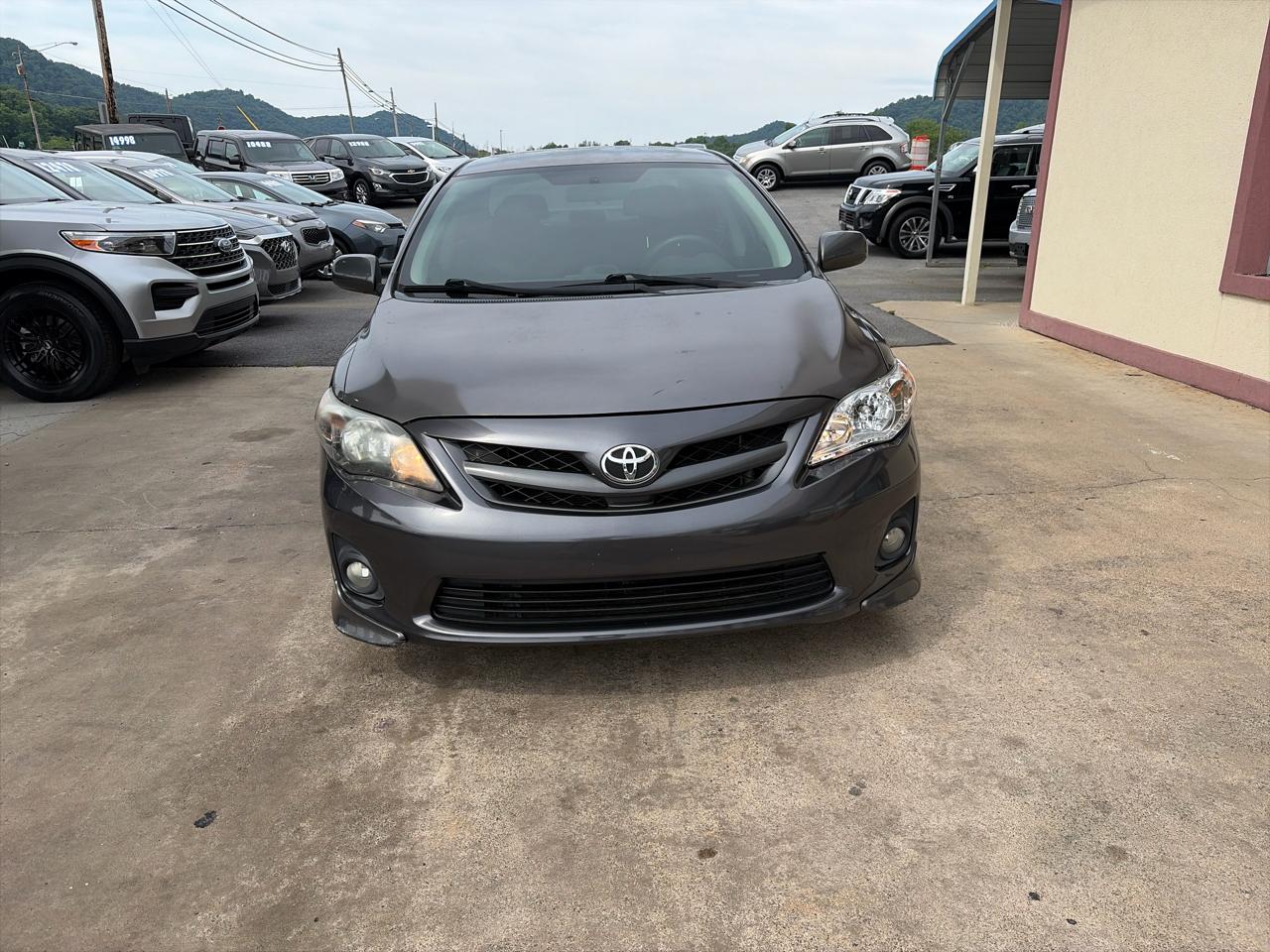 Toyota Corolla S 4-Speed AT 2013