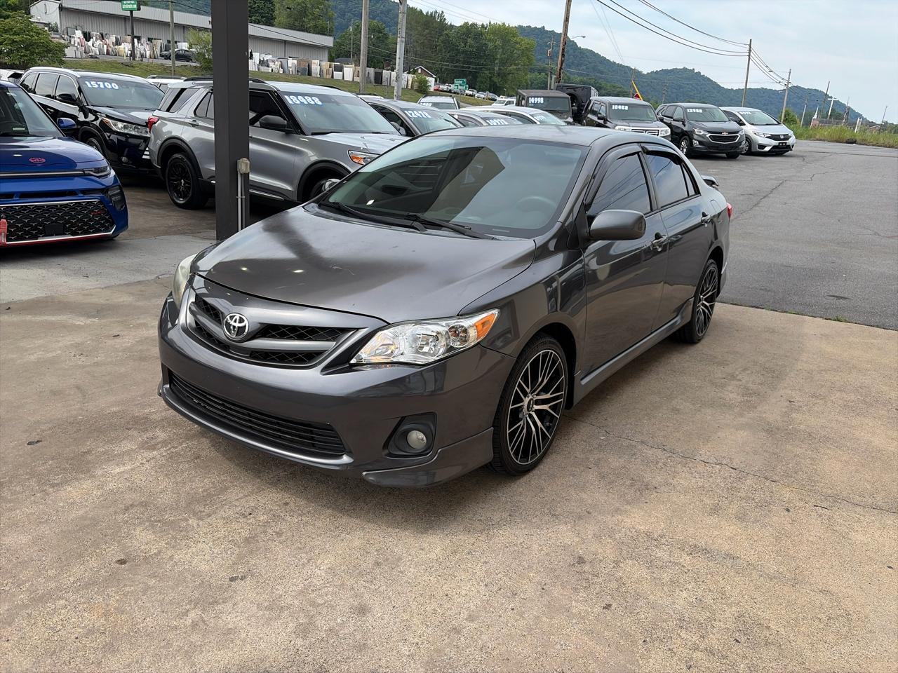 Toyota Corolla S 4-Speed AT 2013