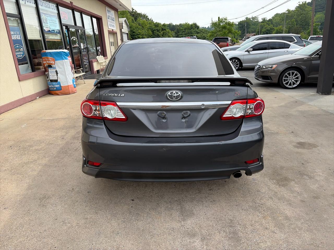 Toyota Corolla S 4-Speed AT 2013