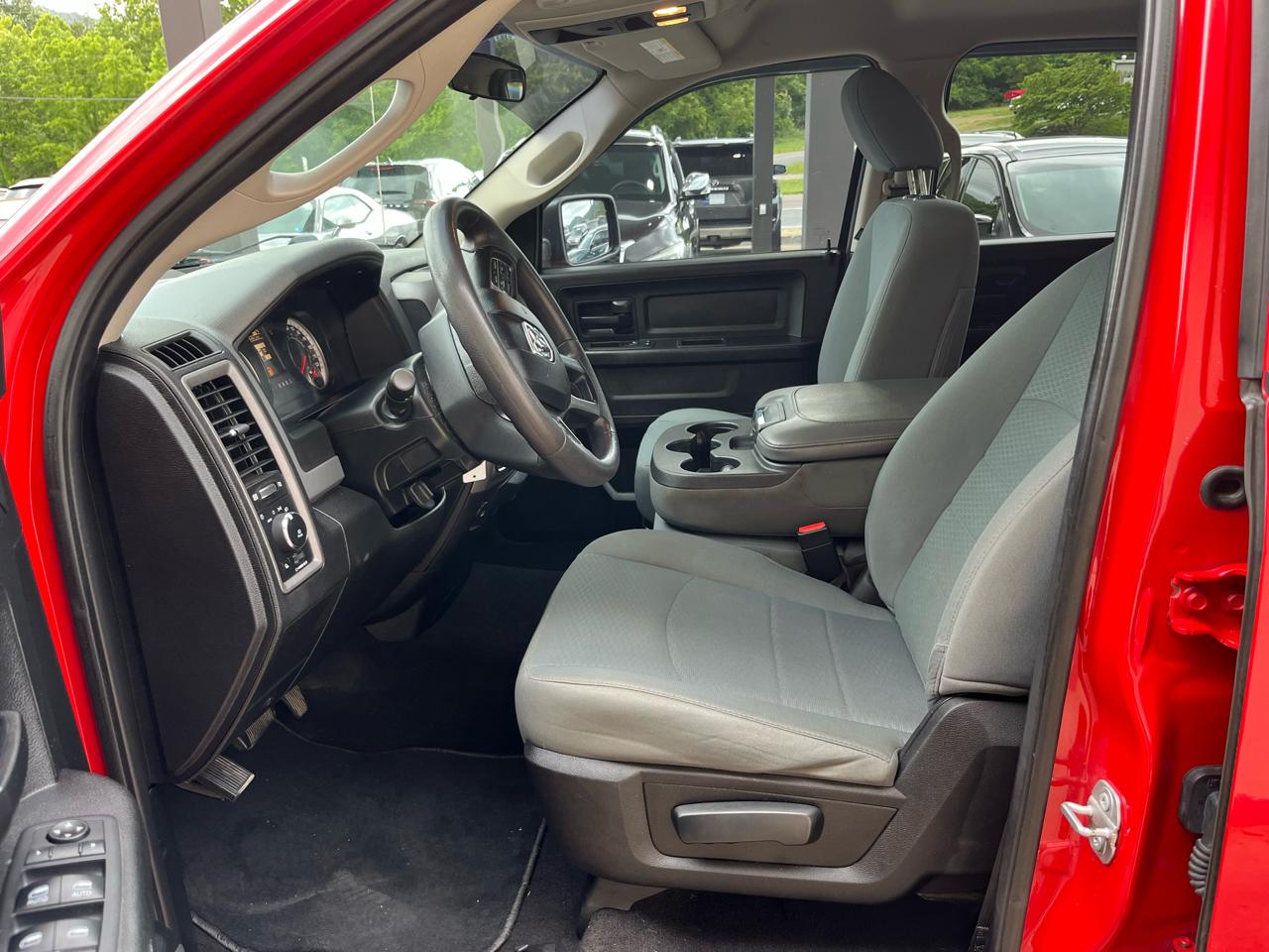 RAM 1500 Classic Tradesman Quad Cab 4WD 2019