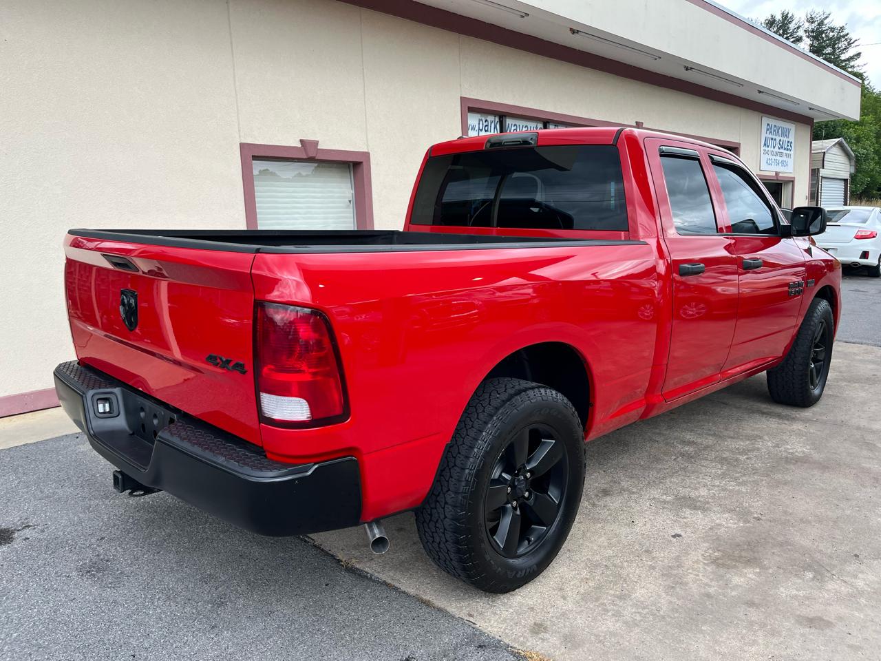RAM 1500 Classic Tradesman Quad Cab 4WD 2019