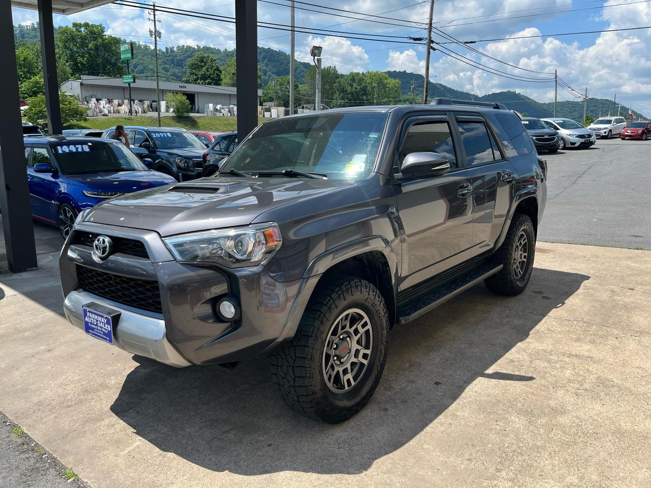 Toyota 4Runner SR5 4WD 2019