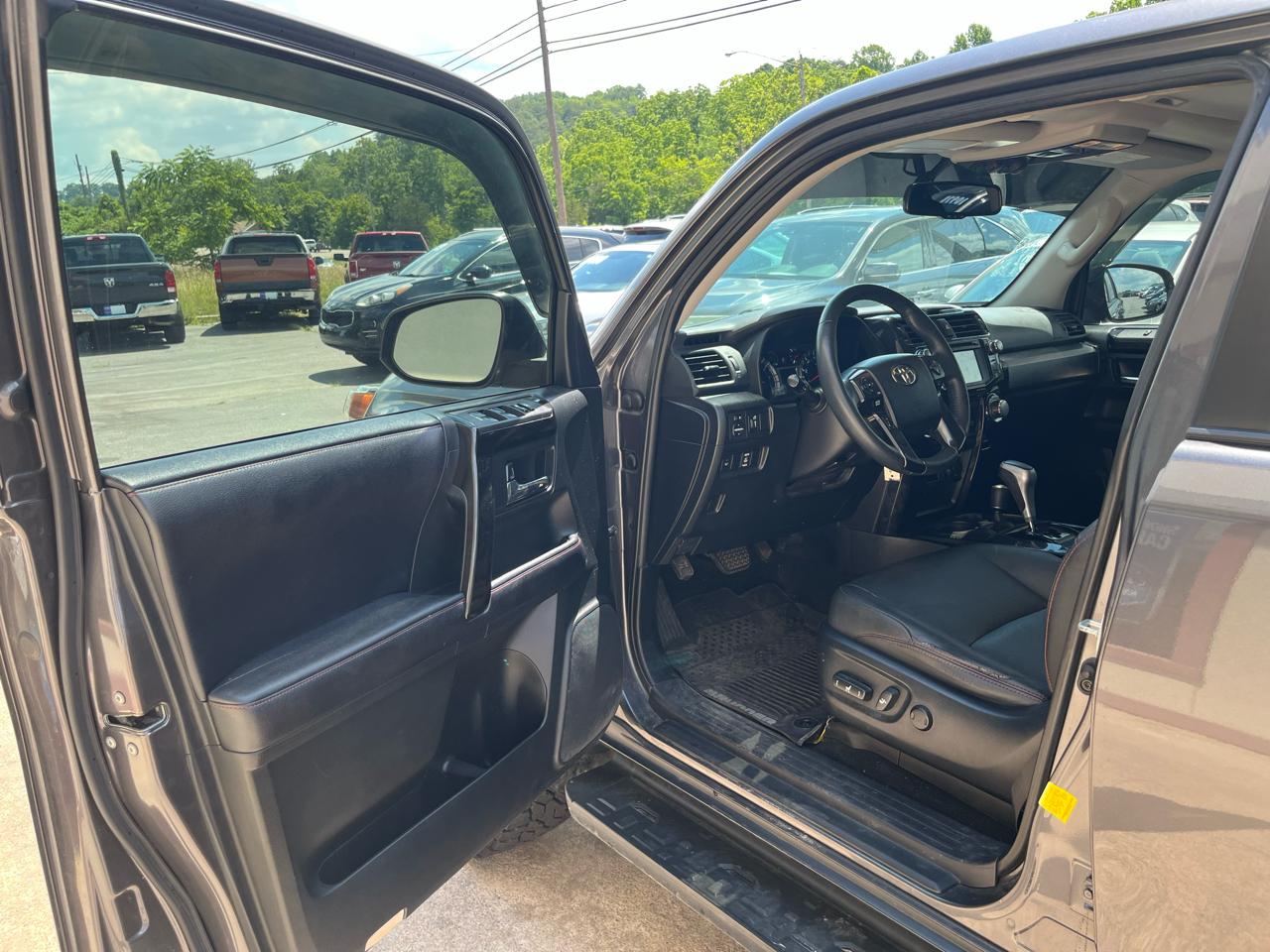 Toyota 4Runner SR5 4WD 2019