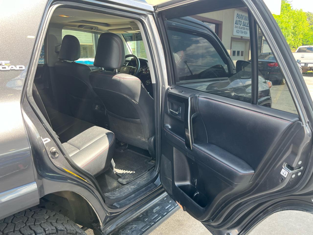 Toyota 4Runner SR5 4WD 2019