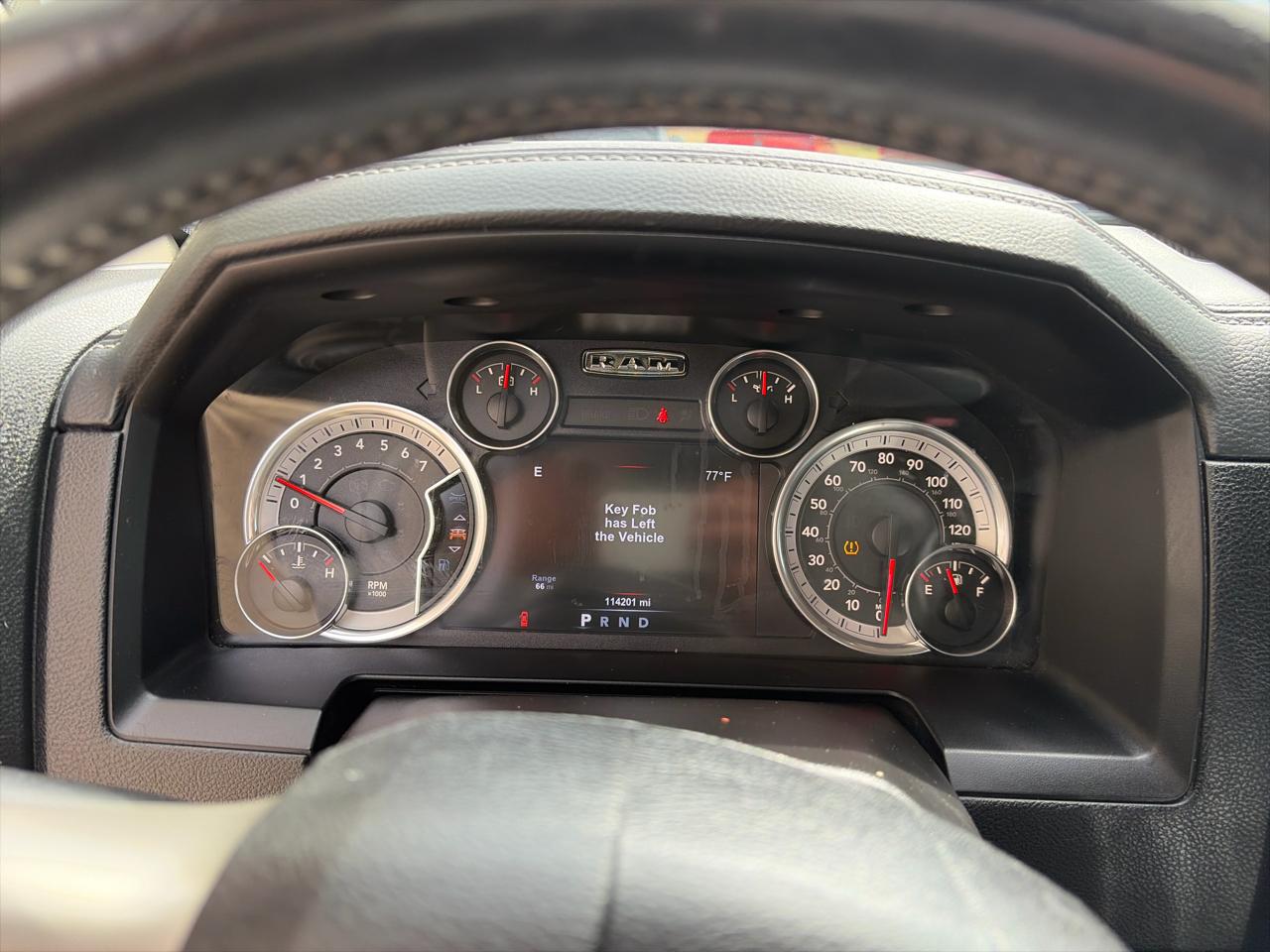 RAM 1500 Laramie Crew Cab SWB 4WD 2015