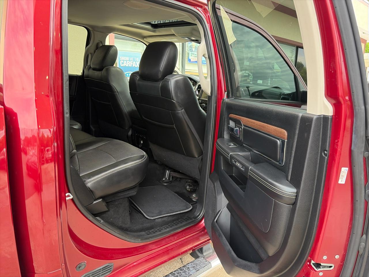 RAM 1500 Laramie Crew Cab SWB 4WD 2015