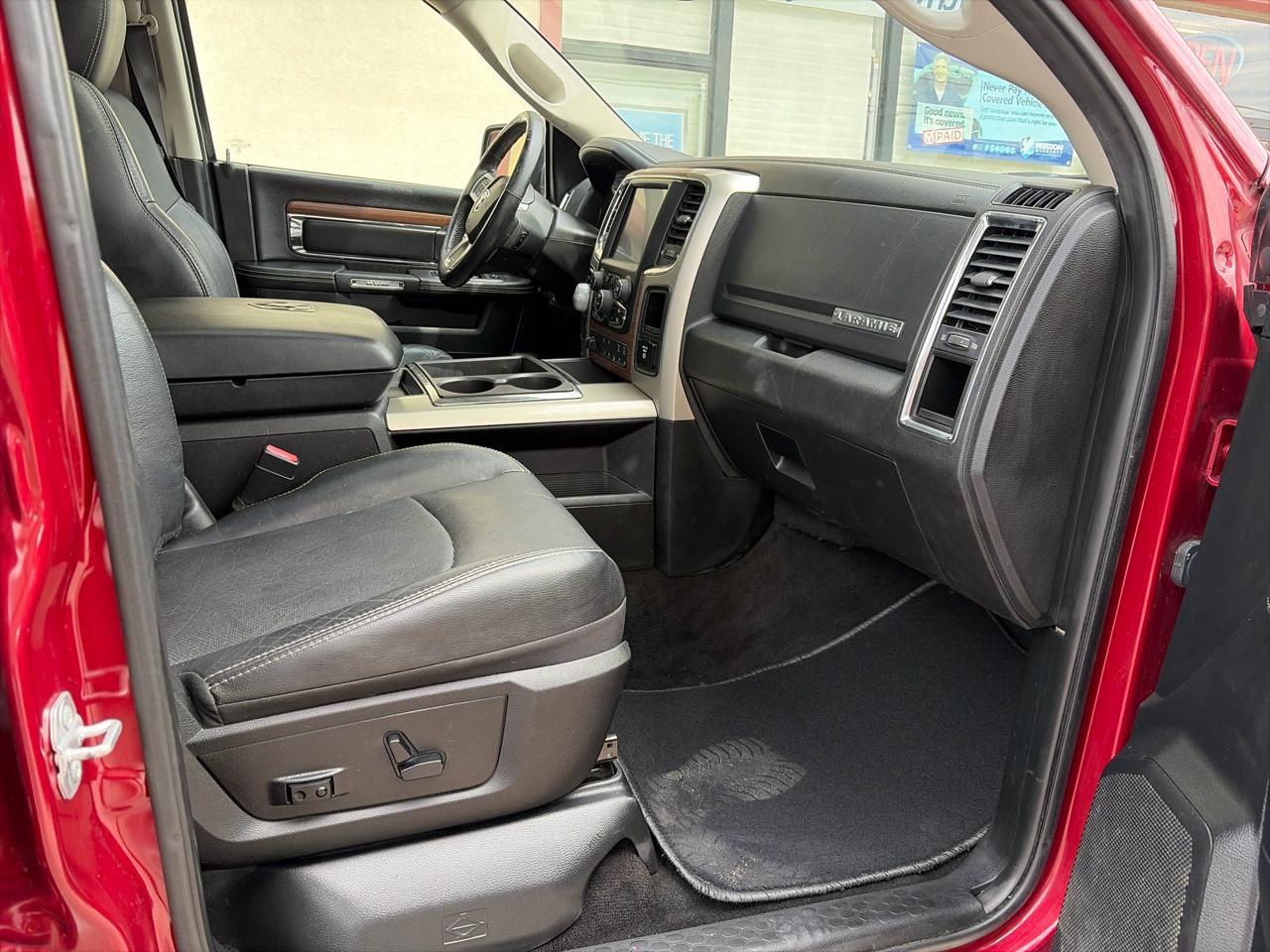 RAM 1500 Laramie Crew Cab SWB 4WD 2015