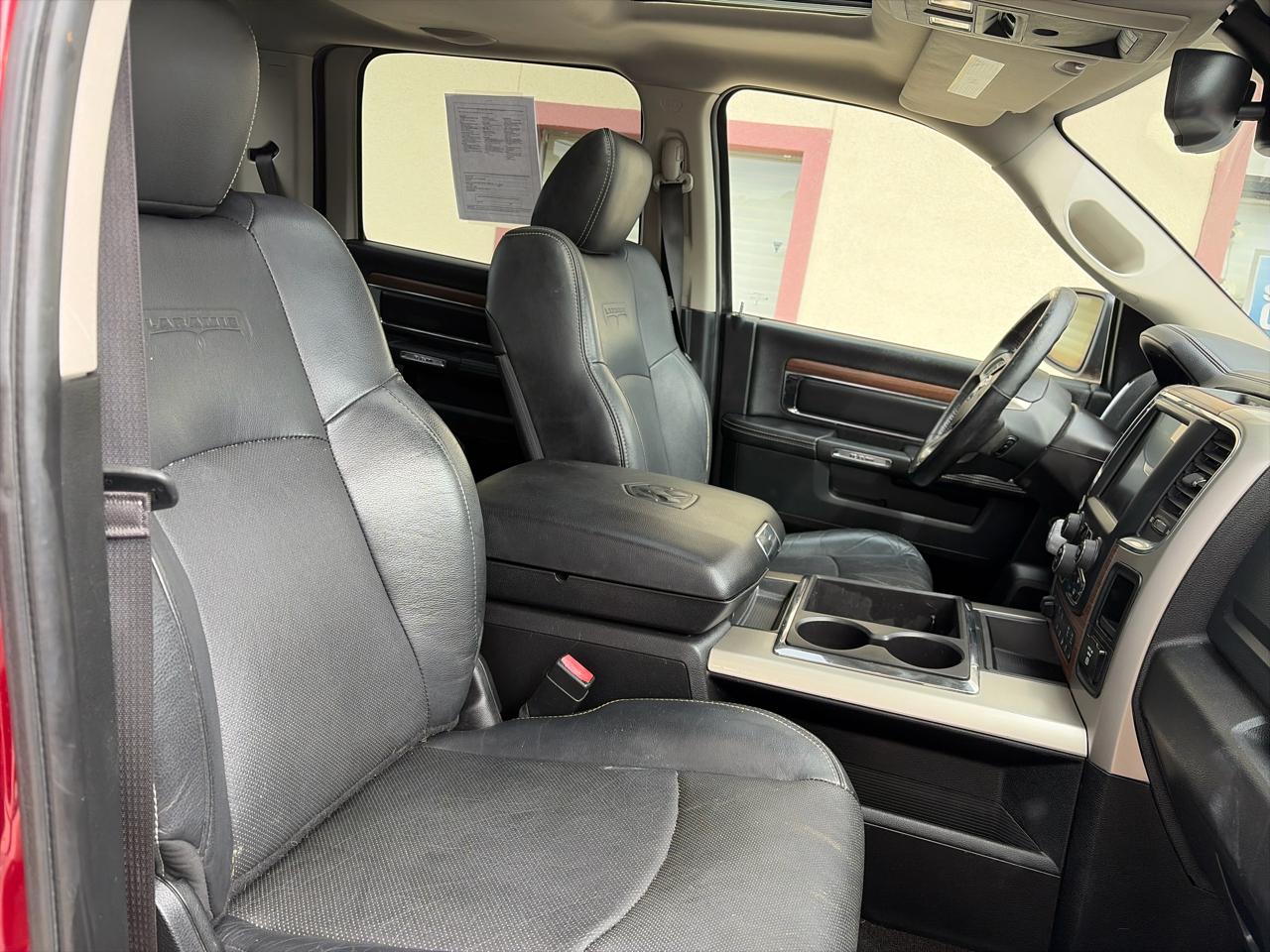 RAM 1500 Laramie Crew Cab SWB 4WD 2015