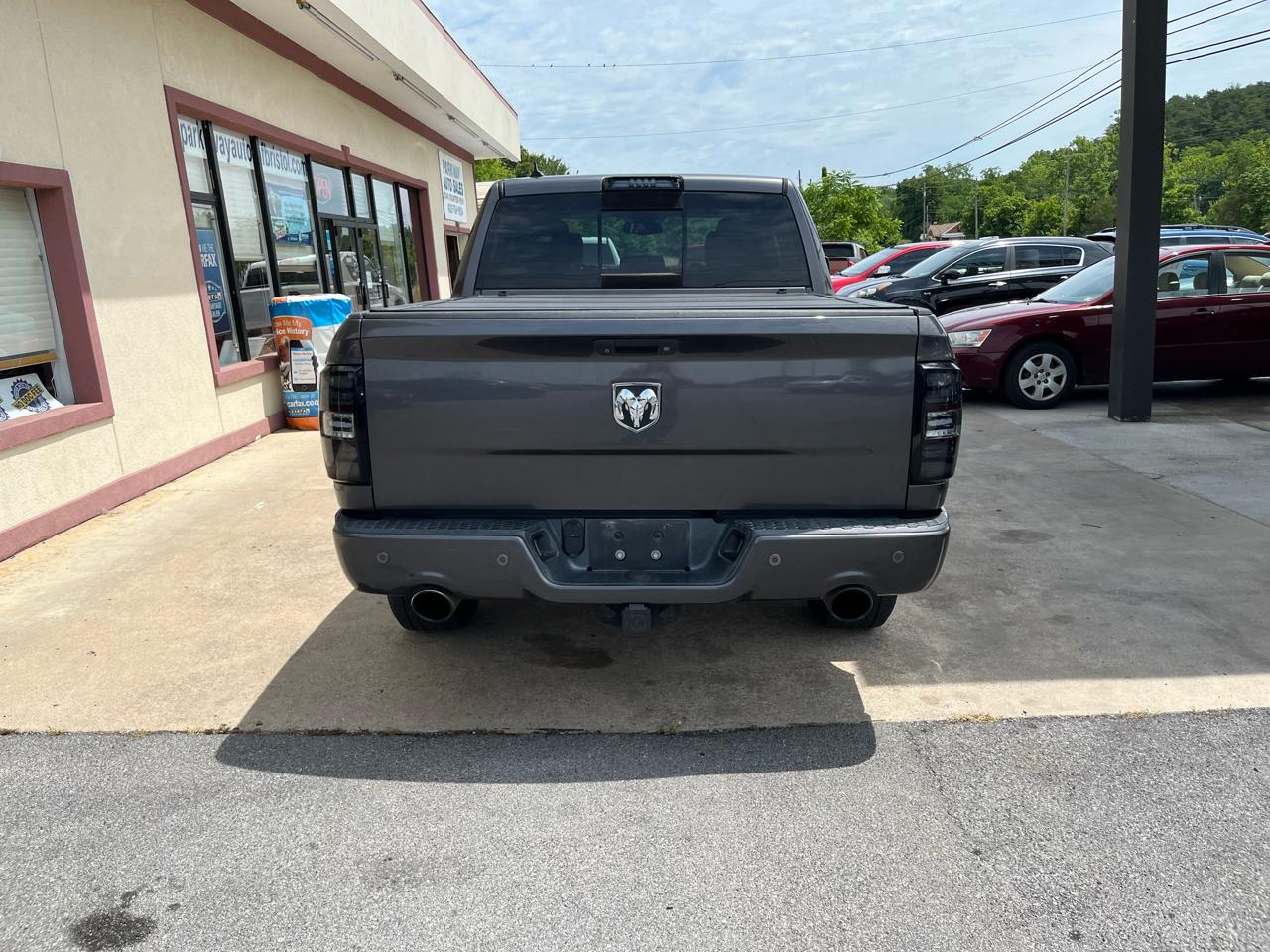 RAM 1500 Sport Crew Cab SWB 2WD 2016