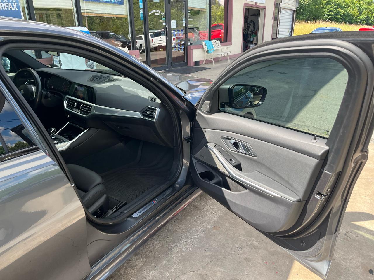 BMW 3-Series 330i xDrive 2020