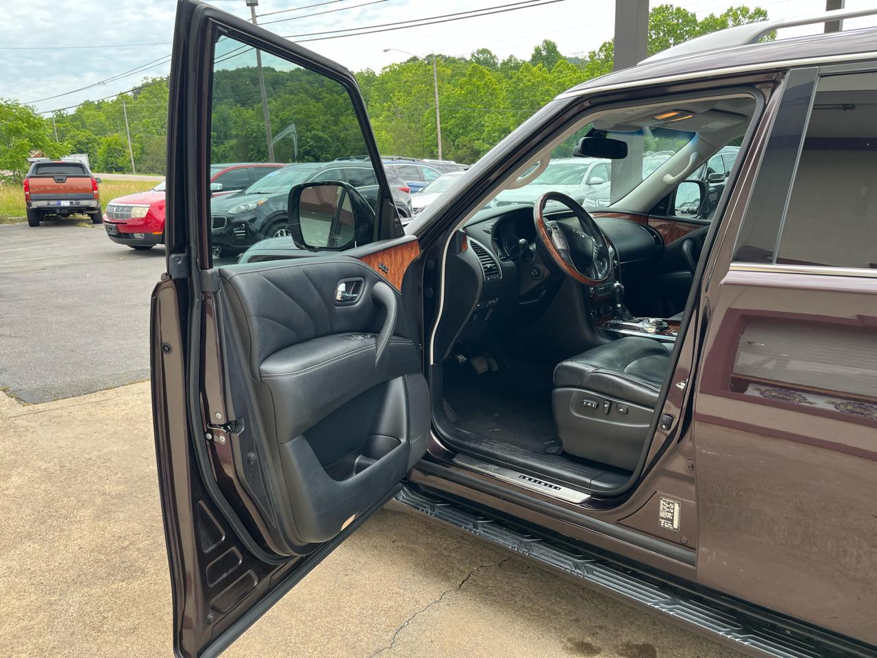 Infiniti QX80 4WD 2015
