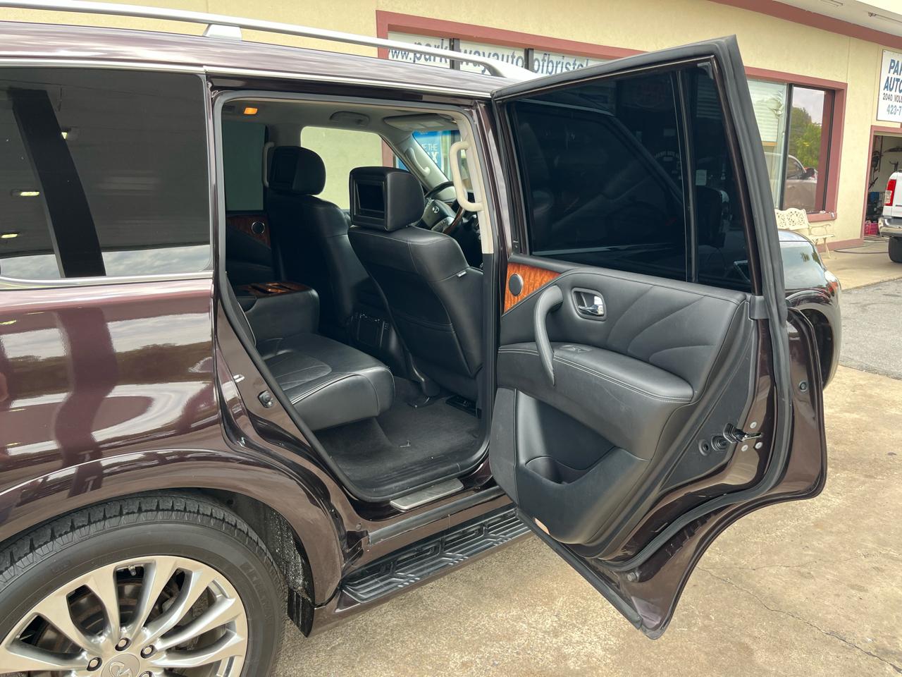 Infiniti QX80 4WD 2015