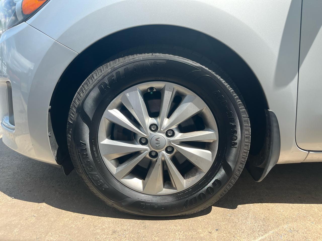 Kia Sedona LX 2018