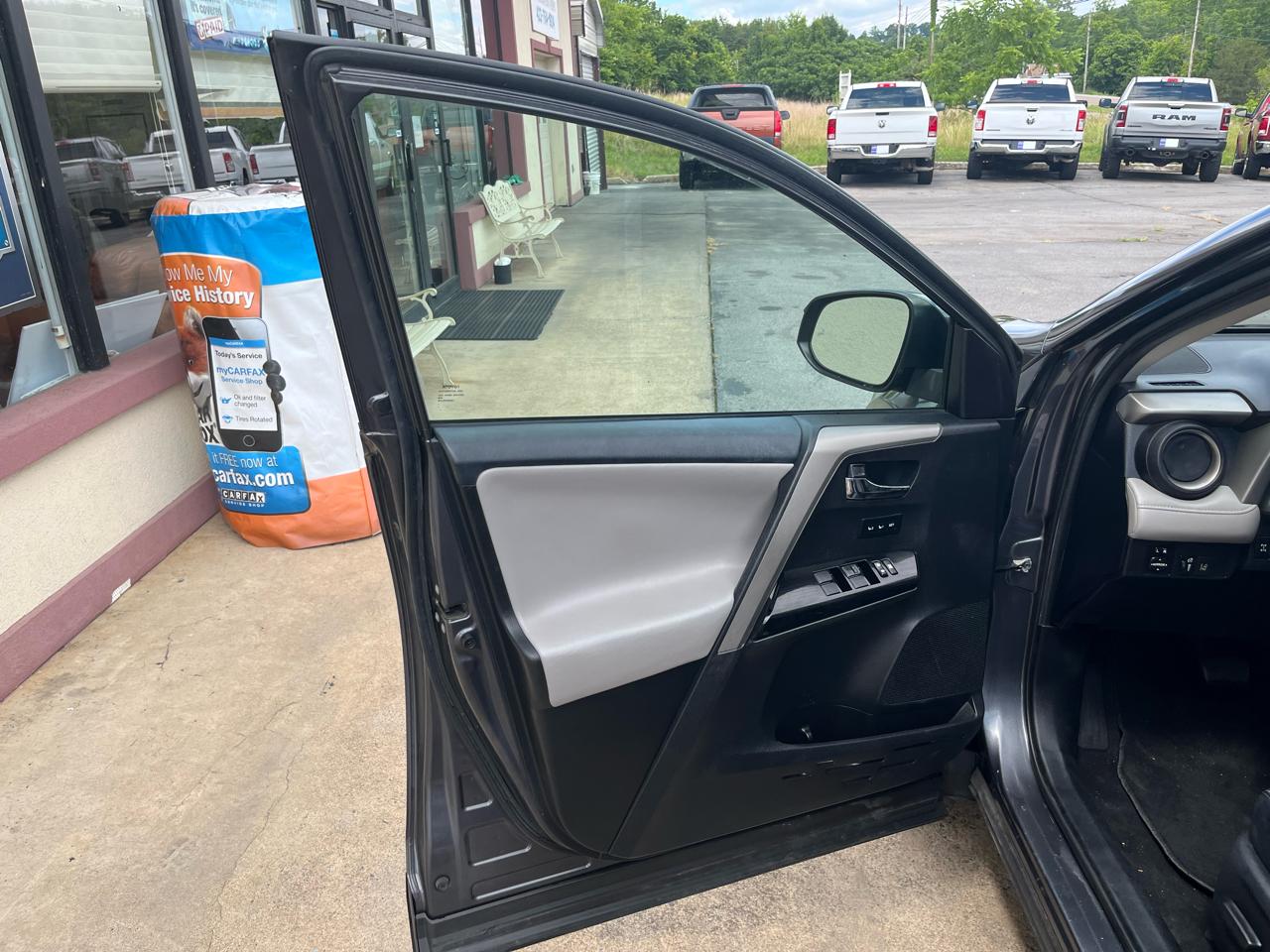 Toyota RAV4 Limited AWD 2018
